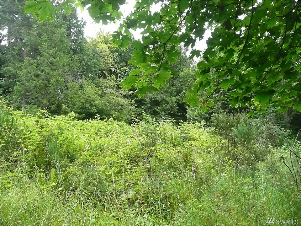 2nd image of 2 Pollock Dr