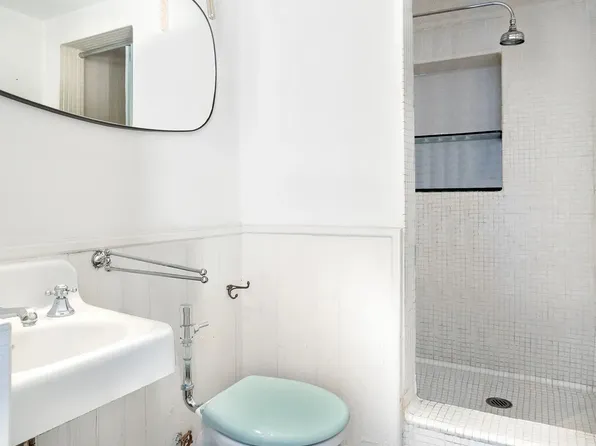 38 East 1st Street image 9 of 9