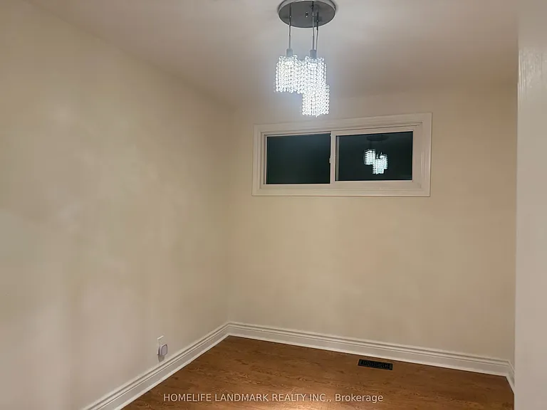 307 Axminster Dr — Photo 8