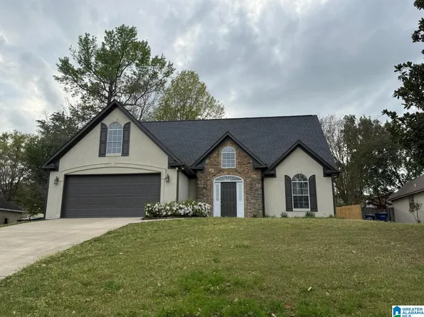240 Leaf Ln, Alabaster, AL 35007
