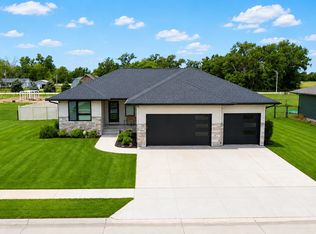 2456 56th Ave, Columbus, NE 68601