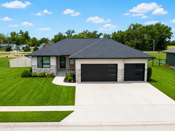2456 56th Ave, Columbus, NE 68601