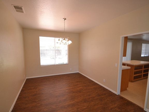 3rd image of 31915 Theresa Ct