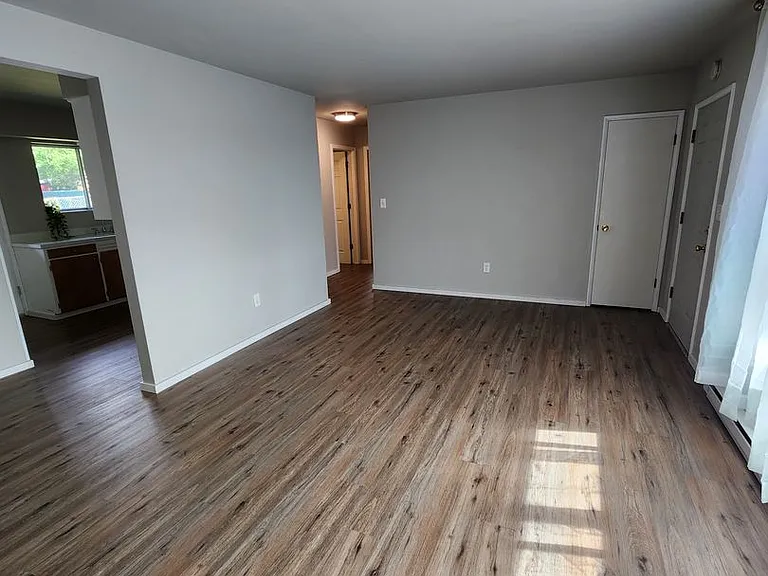 1580-1584 SW Thomsen Ave — Photo 5