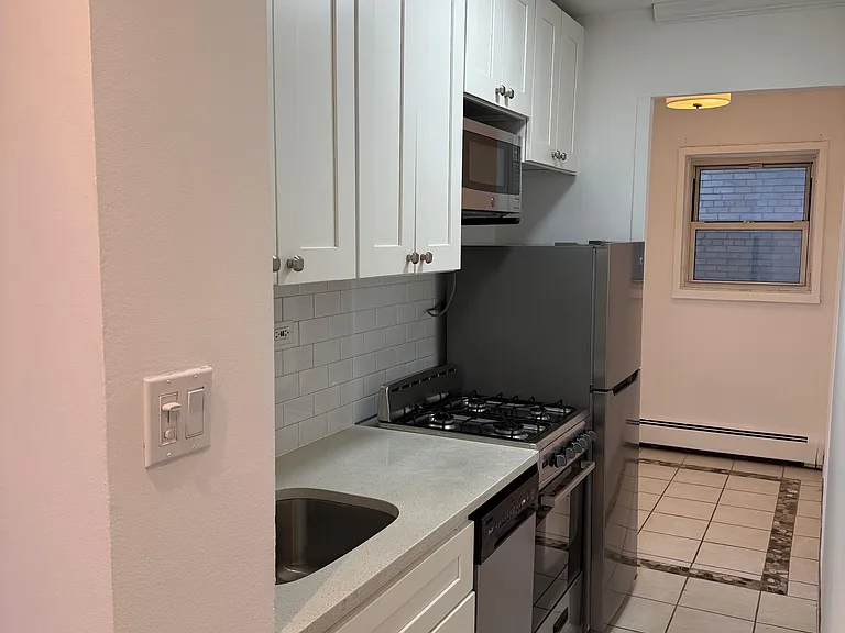 40 Sutton Pl #7A — Photo 7