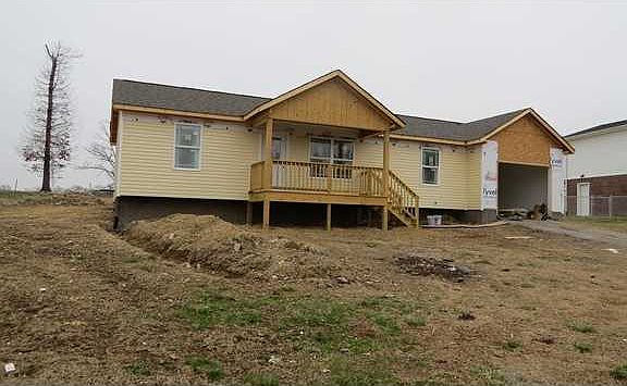 2nd image of 2437 Ella Dr SE
