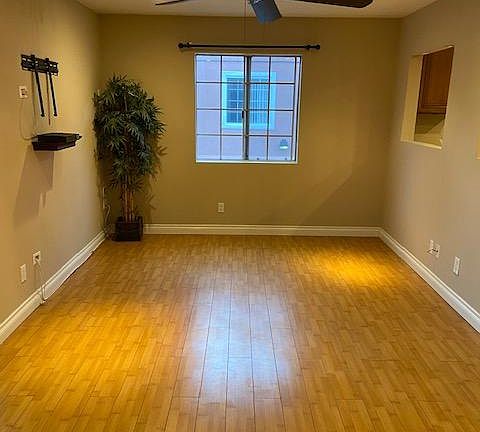 Living room (with overhead lights)