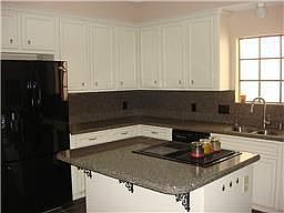 1st image of 6988 Oakwood Park