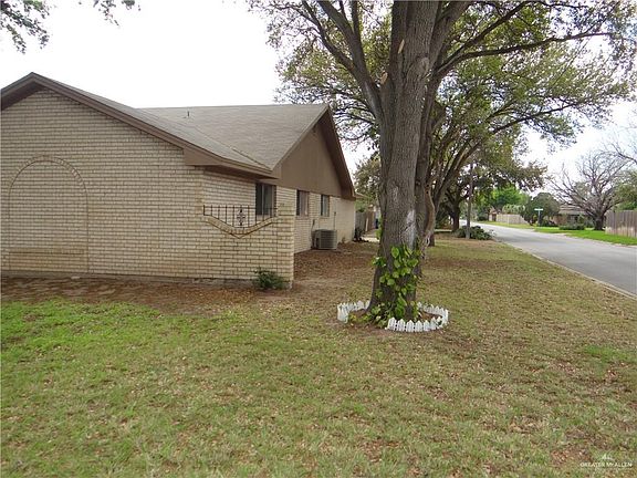 3rd image of 313 W Iris Ave