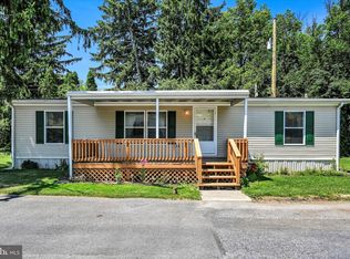 24 Madge Dr, Lancaster, PA