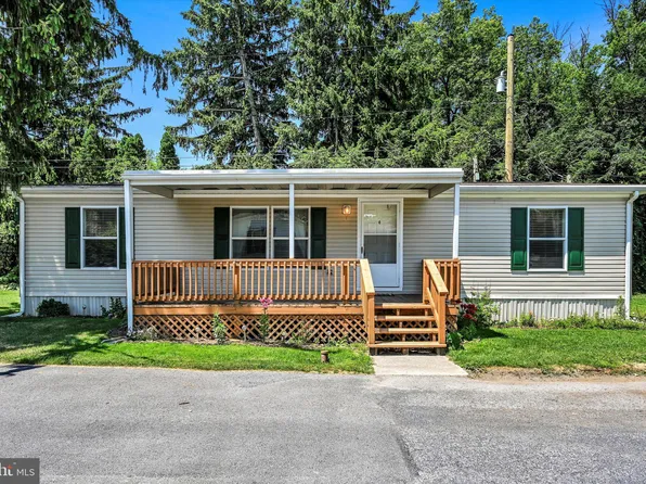24 Madge Dr, Lancaster, PA 17603