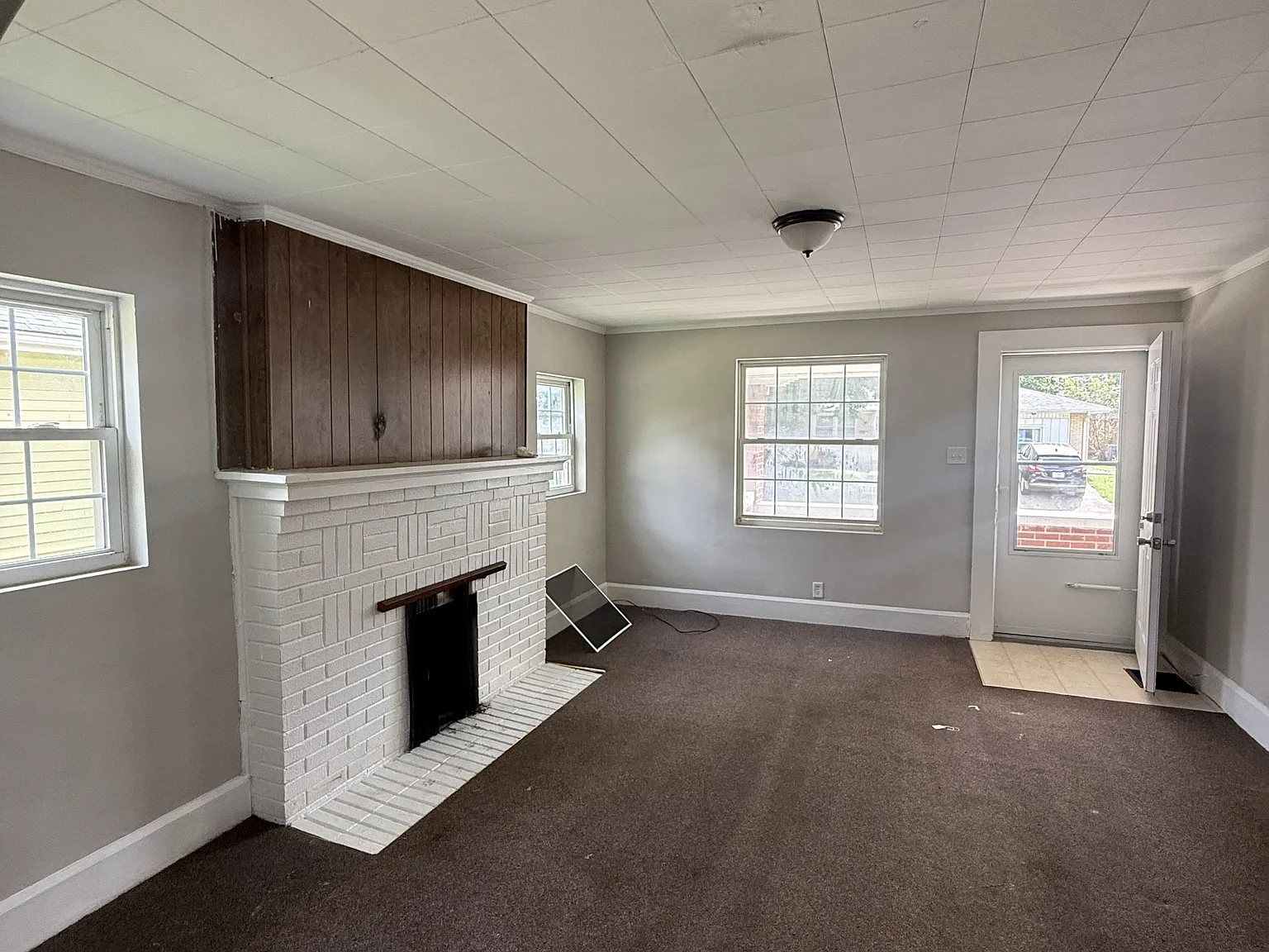 1128 W 10th Street - 1 — Photo 4