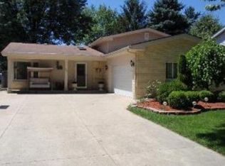 446 N Wesley Dr, Addison, IL 60101