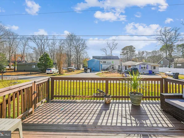 33292 Walnut Ct, Ocean View, DE 19970