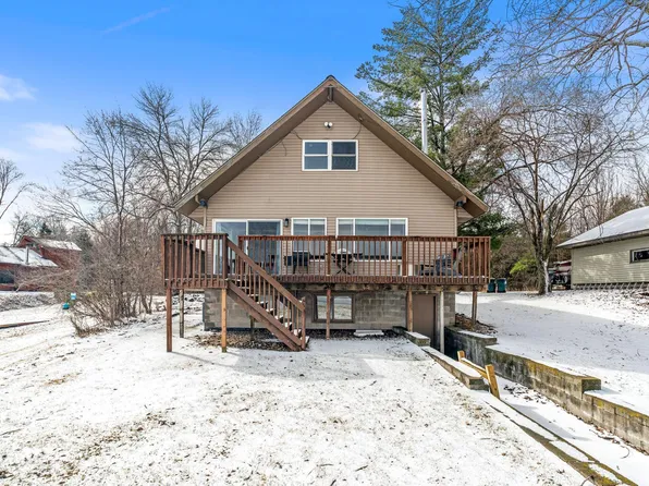 2358 Crest Way, Rush City, MN 55069