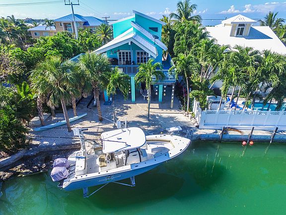 3rd image of 24449 Caribbean Dr