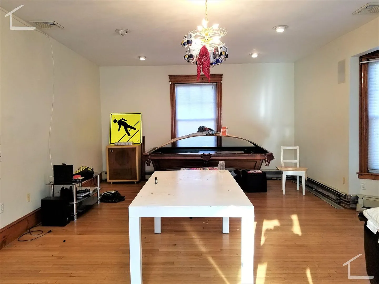 Huge 5 bed 3 bath unit located in Coolidge Corner by BU! — Photo 2