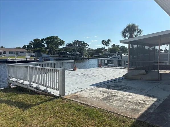 8422 Boxwood Dr, Tampa, FL 33615