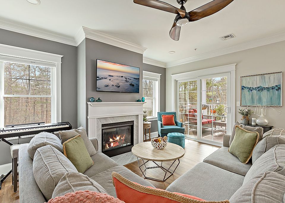 1st image of 2 Longwood Ln #66