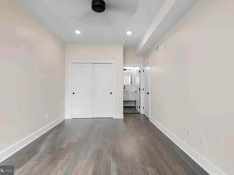 1868 Frankford Ave #404 — Photo 6