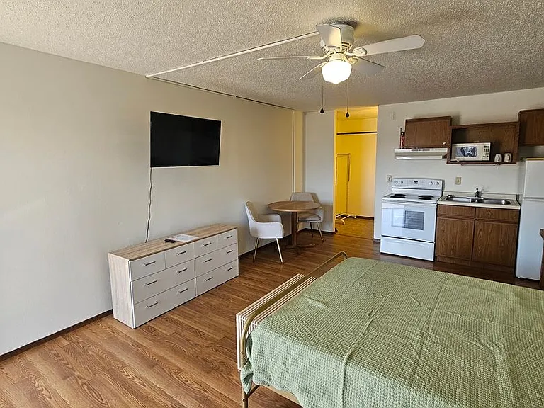 Rapids Studio Apartments — Photo 16