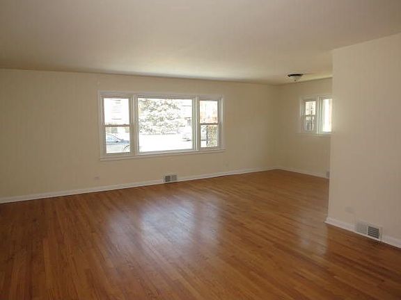 4th image of 2729 W Bryn Mawr Ave