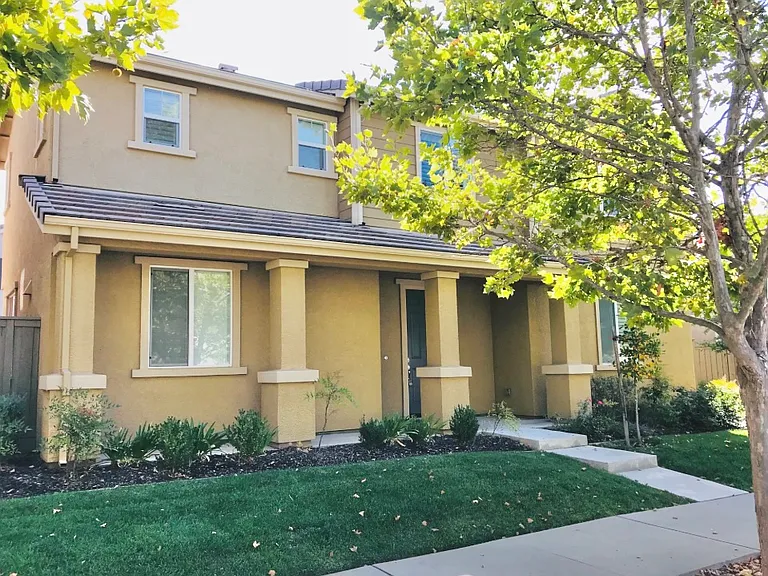 35 E St — Photo 8