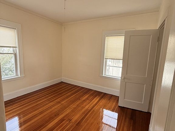 5th image of 124 Hillside Rd #2
