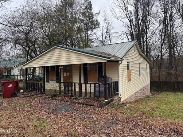 1400 Rockgarden Rd, Johnson City, TN 37604