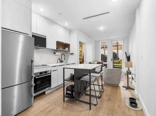 31 Bleecker Street image 1 of 13