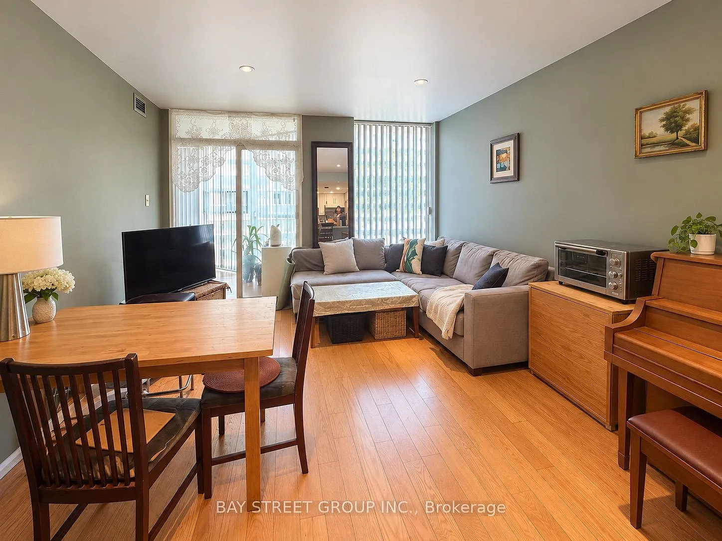 3 bed, $3,600 — Photo 4