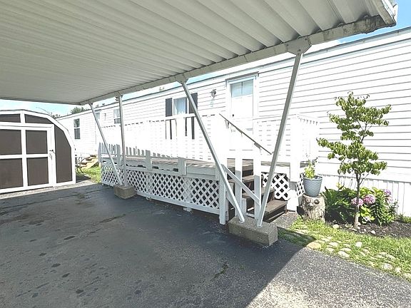 2nd image of 1028 NW Alma Cir #1028
