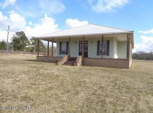 2243 Crenshaw Rd, Lucedale, MS 39452