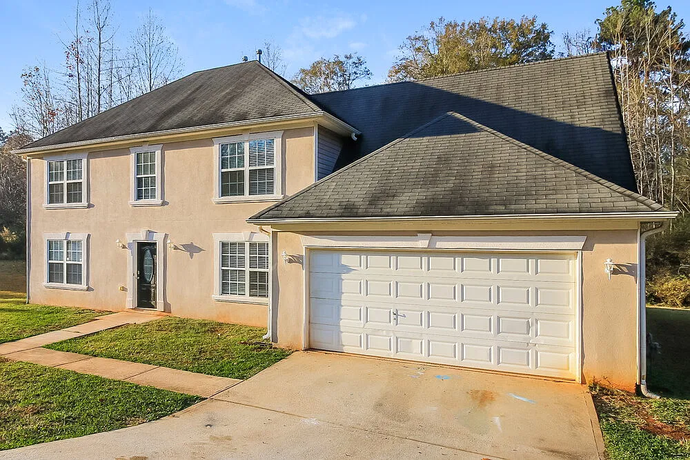 5 bed, 3.0 bath, 2844 sqft, $3,120 — Photo 4