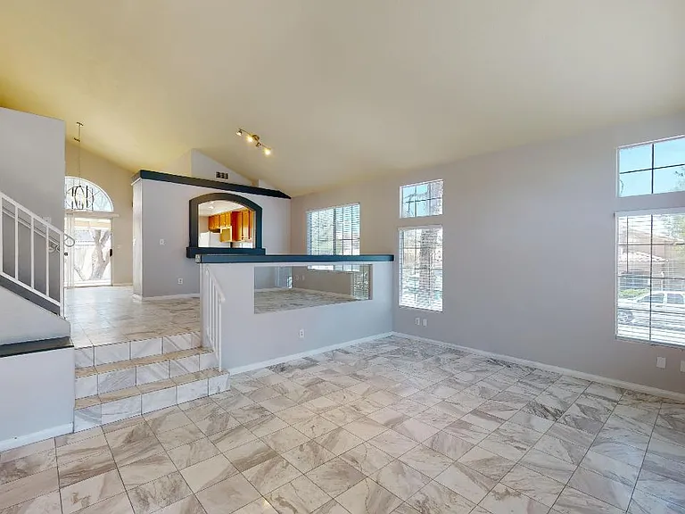 2570 Quail Wood Ct — Photo 5