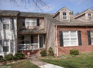 2755 Crosswinds Dr, Winston Salem, NC 27127