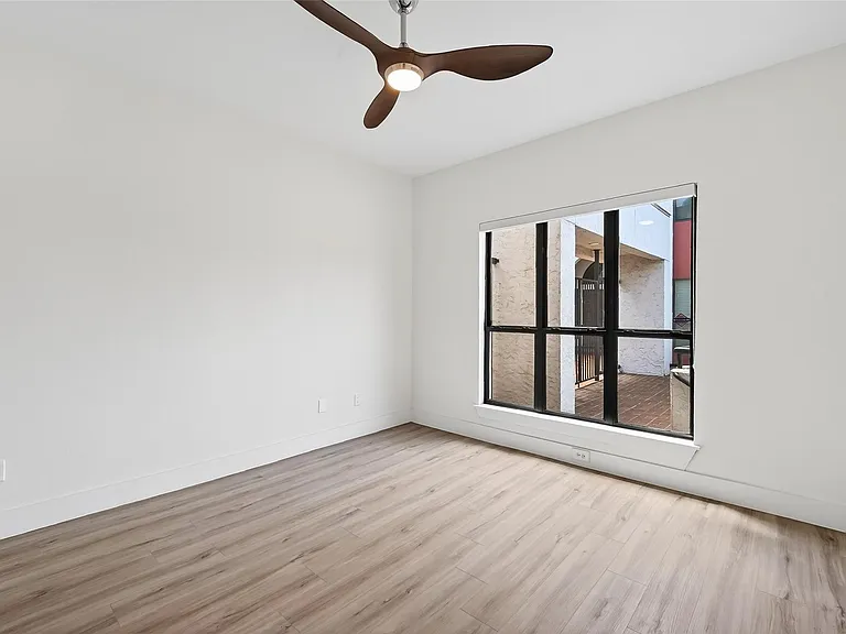 1535 Potomac Dr #A — Photo 32