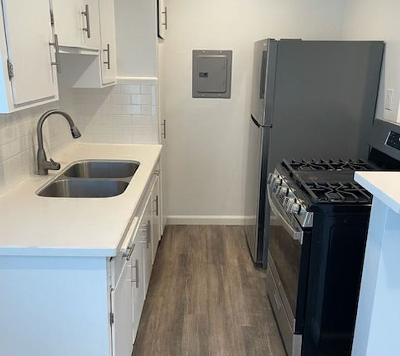 1st image of 1721 S Westgate Ave APT 6
