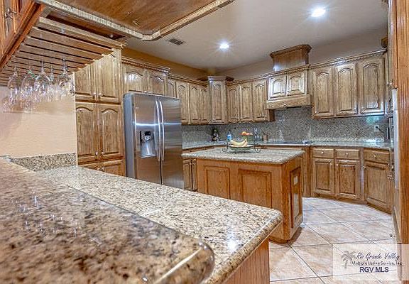 5th image of 3211 Hubert Dr