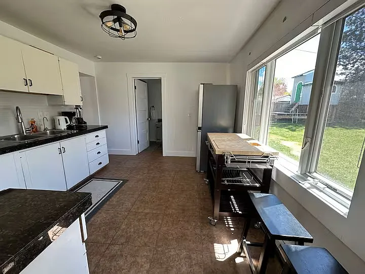 288 E Center St — Photo 11