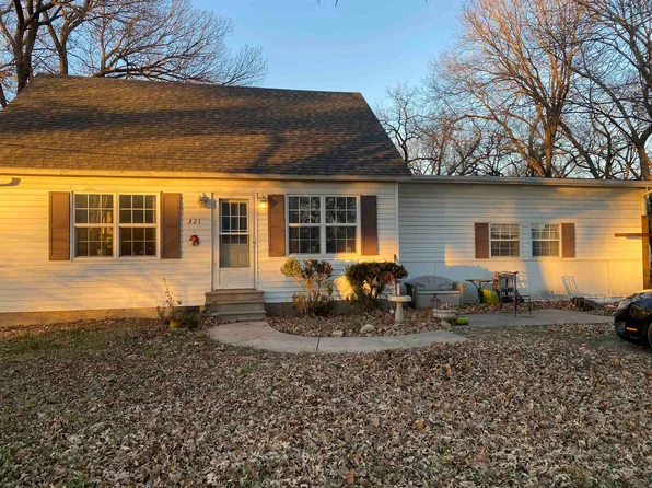 321 Hawkes St, Gypsum, KS 67448