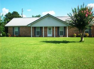 855 Woods Rd, Atmore, AL 36502