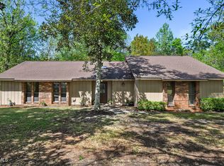 3117 N 2nd St, Ocean Springs, MS 39564
