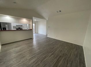 11411 Walnut Ridge Dr #B, Austin, TX 78753