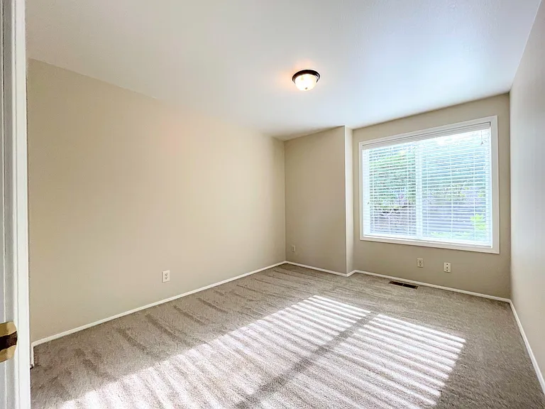 201 E Mountain View Dr — Photo 20