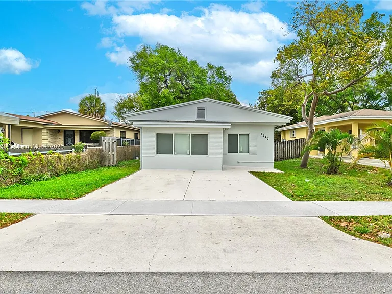 2243 Greene St — Photo 31