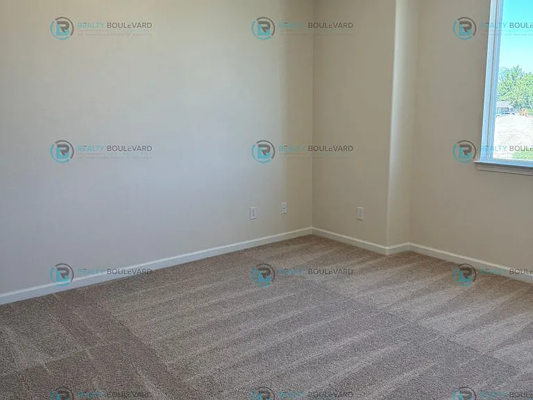 1017 Middle Gate Rd — Photo 8