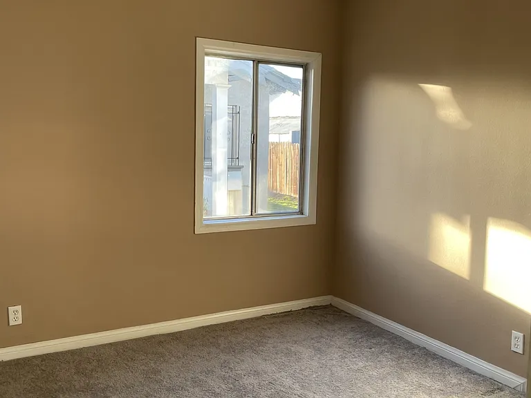 4807 1/2 McKinley Ave — Photo 4