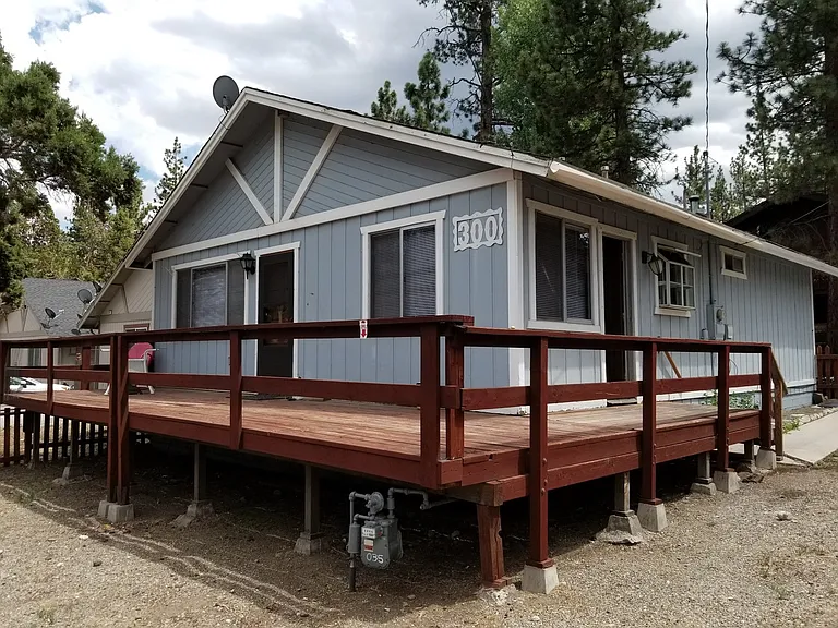 300 E Big Bear Blvd — Photo 1