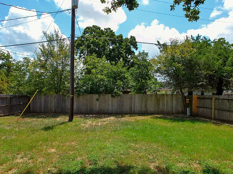 1012 San Saba Dr — Photo 19